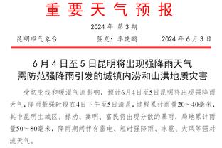 曼联近12场比赛每场至少被射门10次，对埃弗顿被射门24次